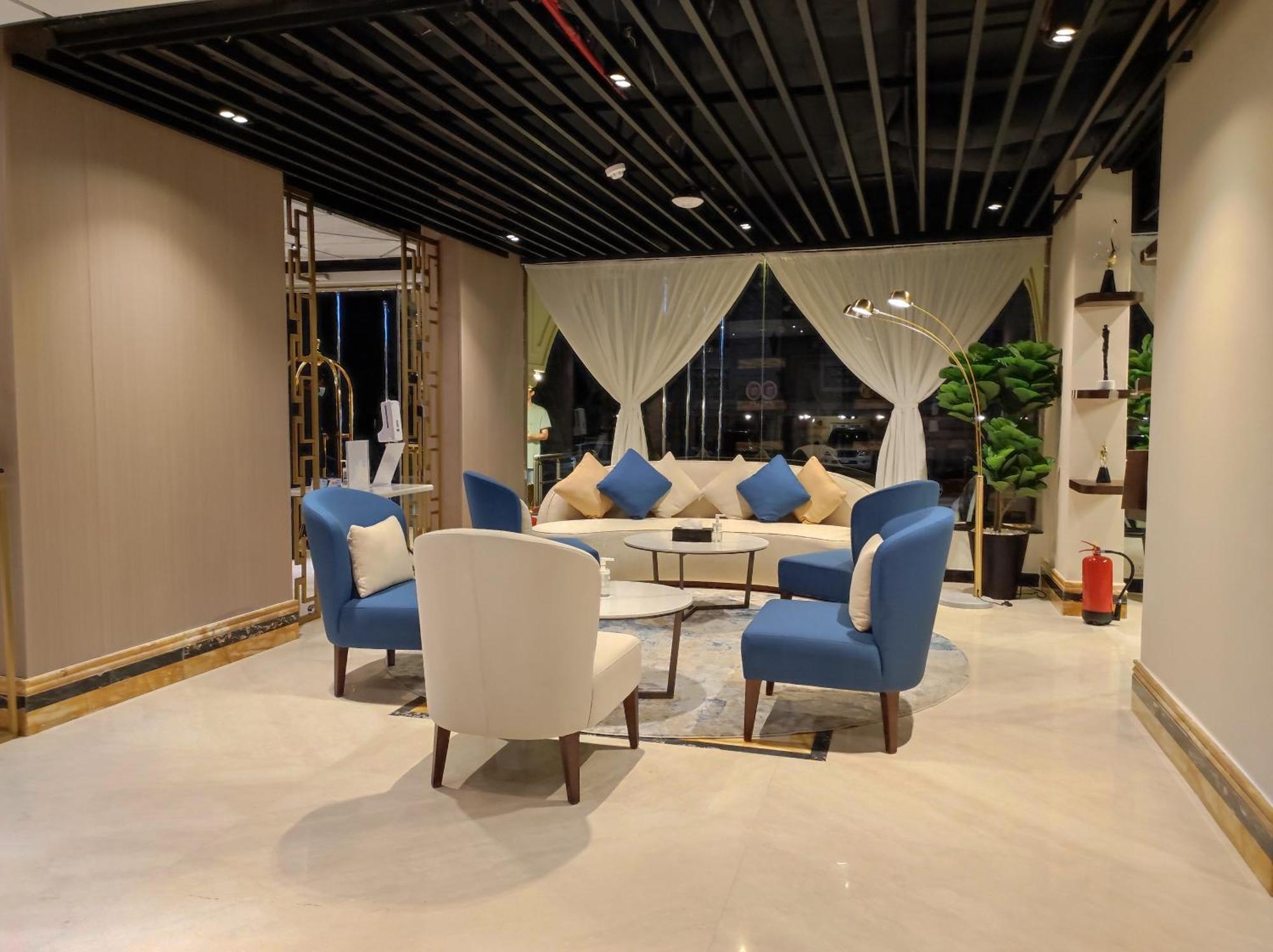 Aquila Aldiafah Hotel Djedda Buitenkant foto