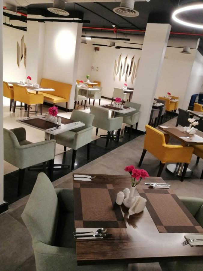 Aquila Aldiafah Hotel Djedda Buitenkant foto