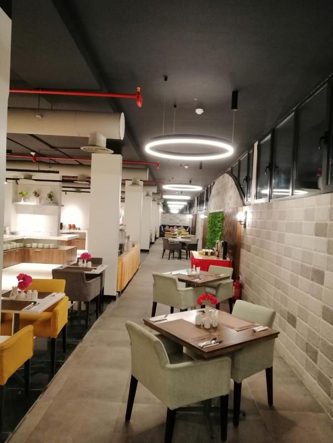 Aquila Aldiafah Hotel Djedda Buitenkant foto